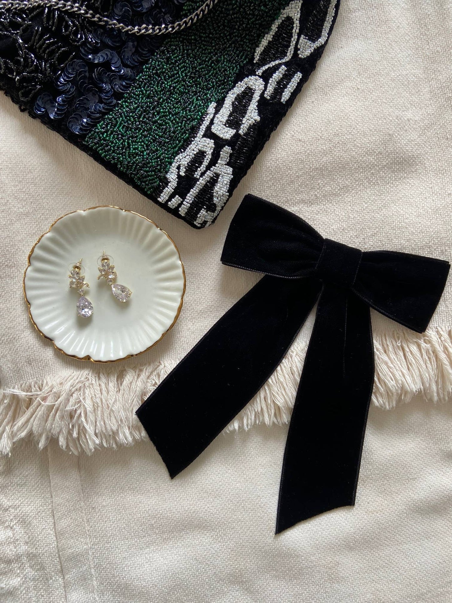Women's Wide Velvet Hair Bow Clip