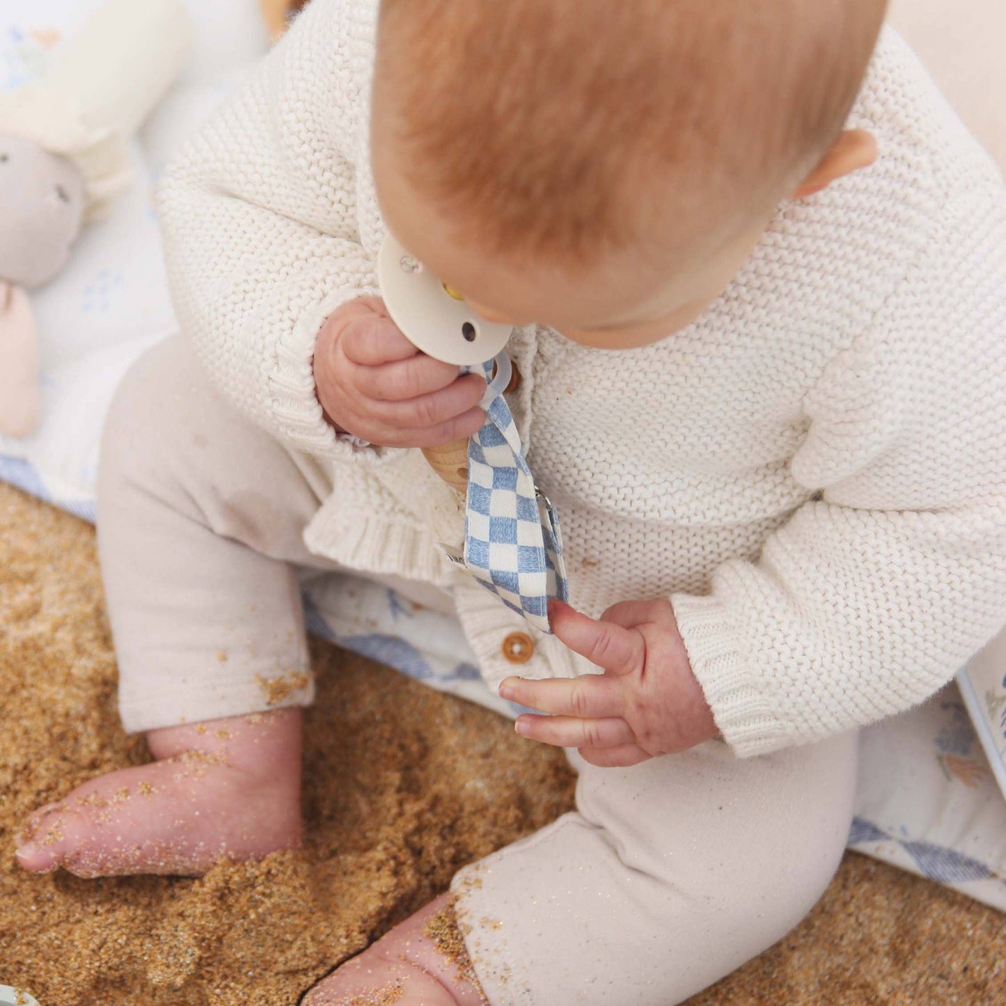 Avery Row - Pacifier holder - Waves