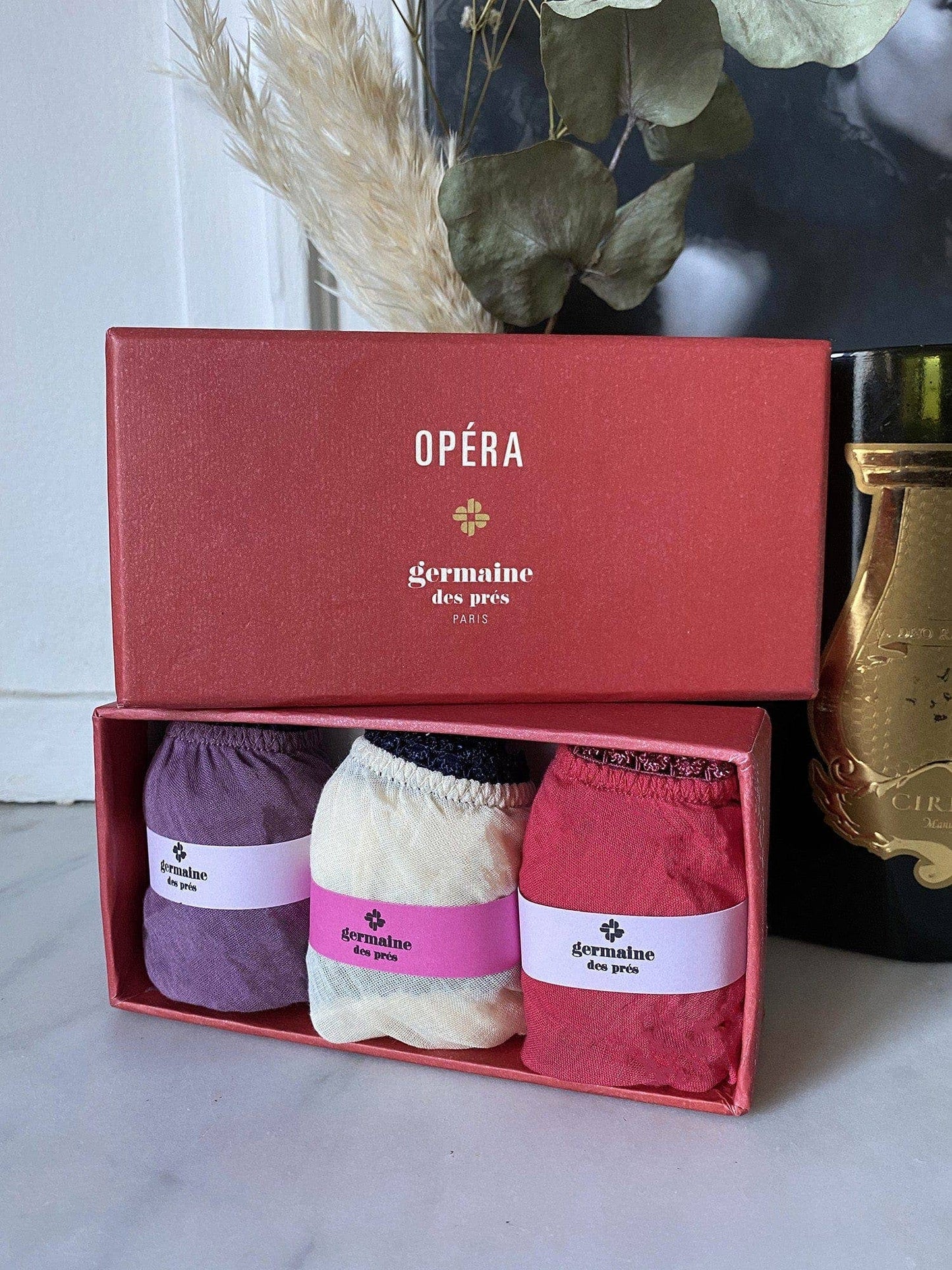 GERMAINE DES PRES - Opera box