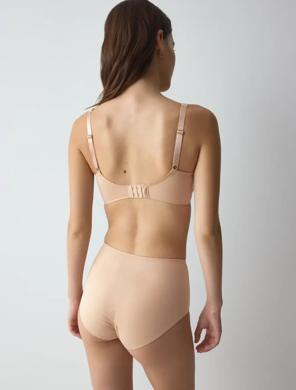 Triumph “almost seamless” Shape Sensation minimizer