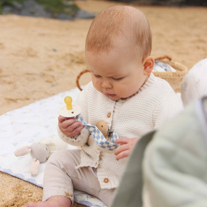 Avery Row - Pacifier holder - Waves