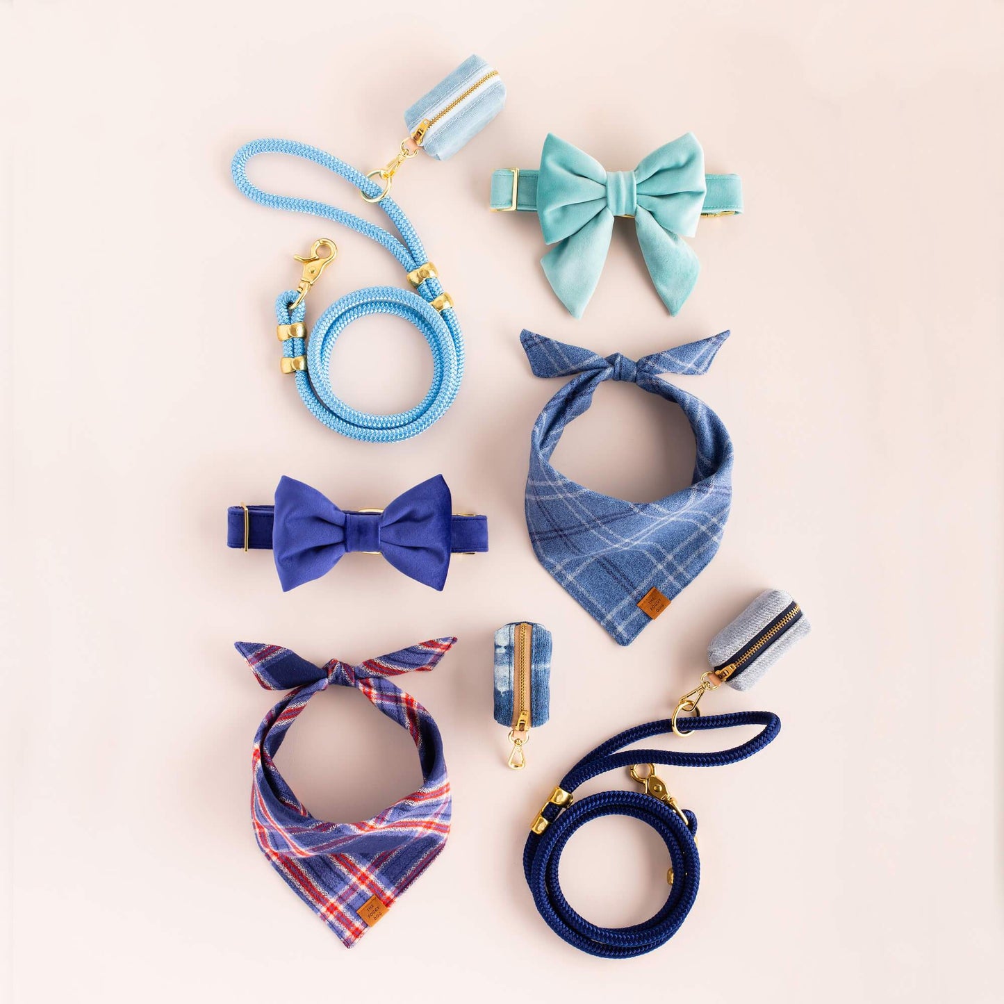 The Foggy Dog - Navy Velvet Dog Bow Tie